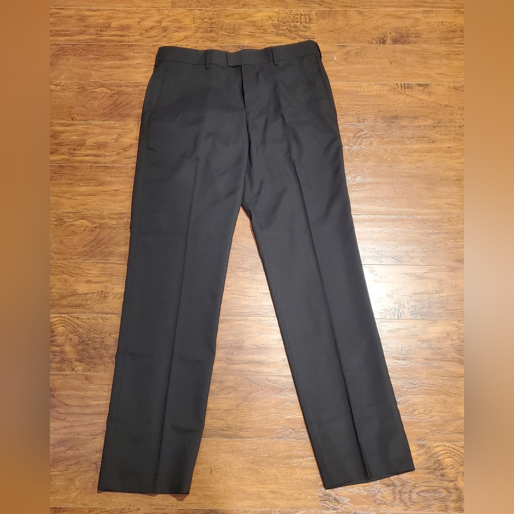 New black pants 32x32